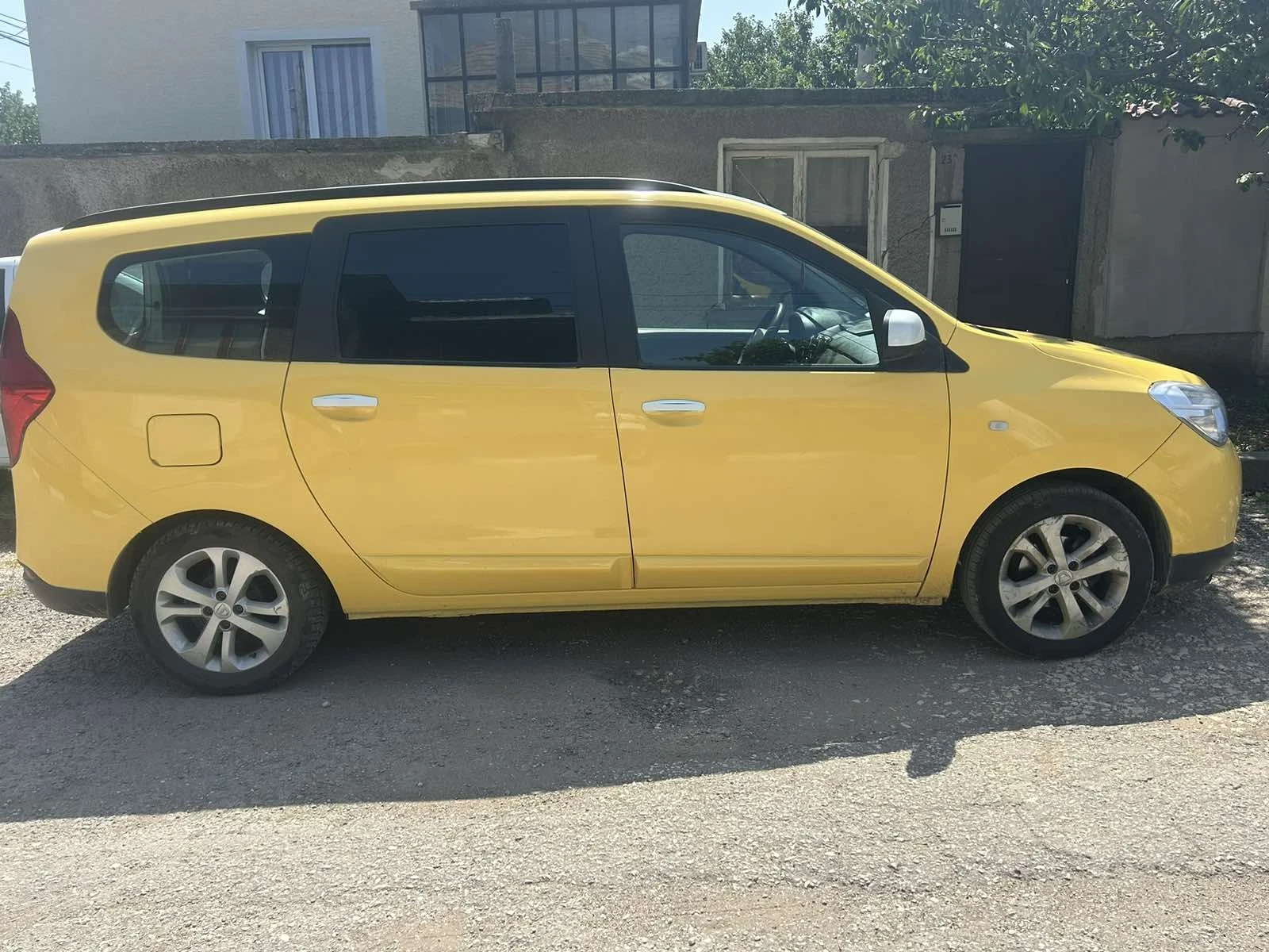 Dacia Lodgy  - изображение 2