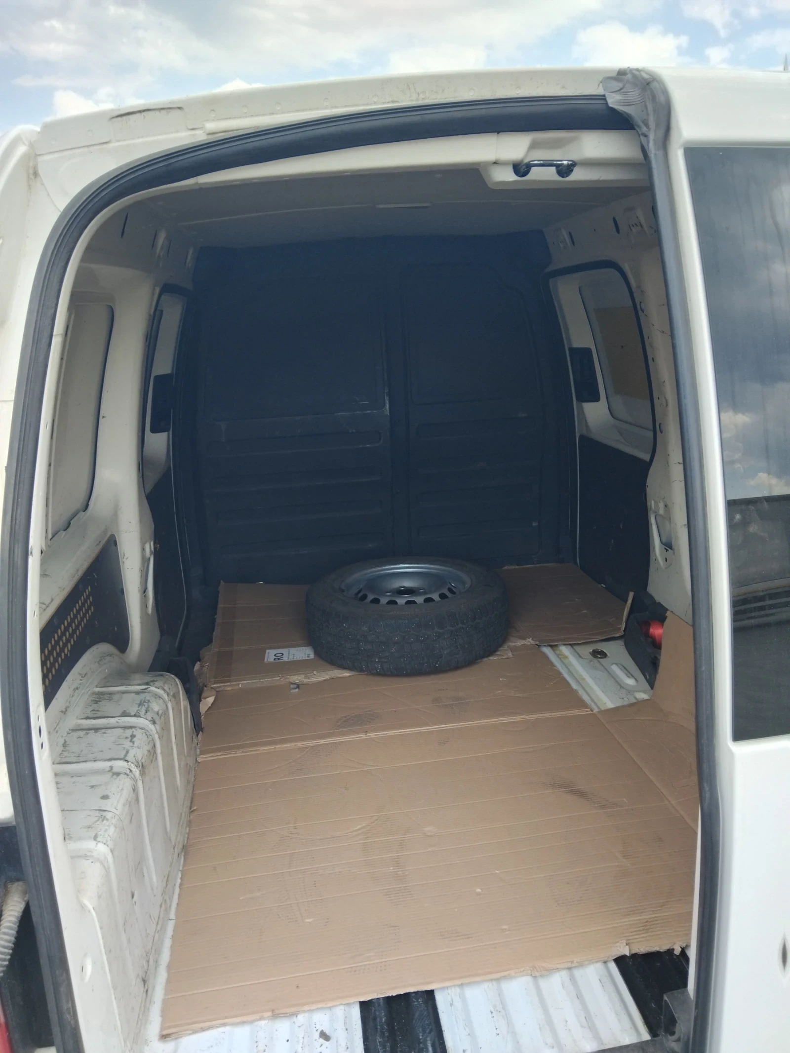 VW Caddy  - изображение 8