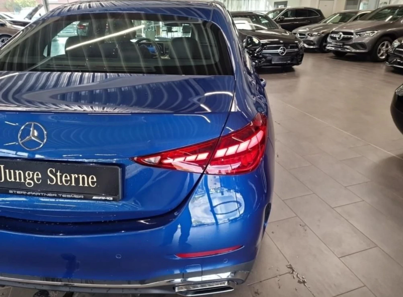 Mercedes-Benz C 220 AMG, Distronic, Guarantees  - изображение 5