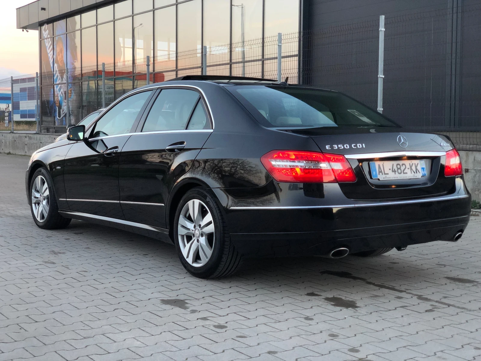 Mercedes-Benz E 350 CDI* Avantgarde* Подгрев* Обдухване* Дистроник* 4M - изображение 6