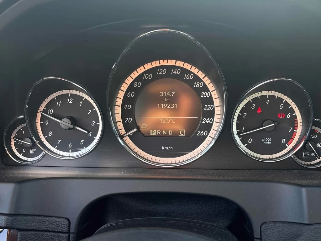 Mercedes-Benz E 350 * COUPE * CARFAX * БЕЗ ПЪРВОНАЧАЛНА ВНОСКА - изображение 8