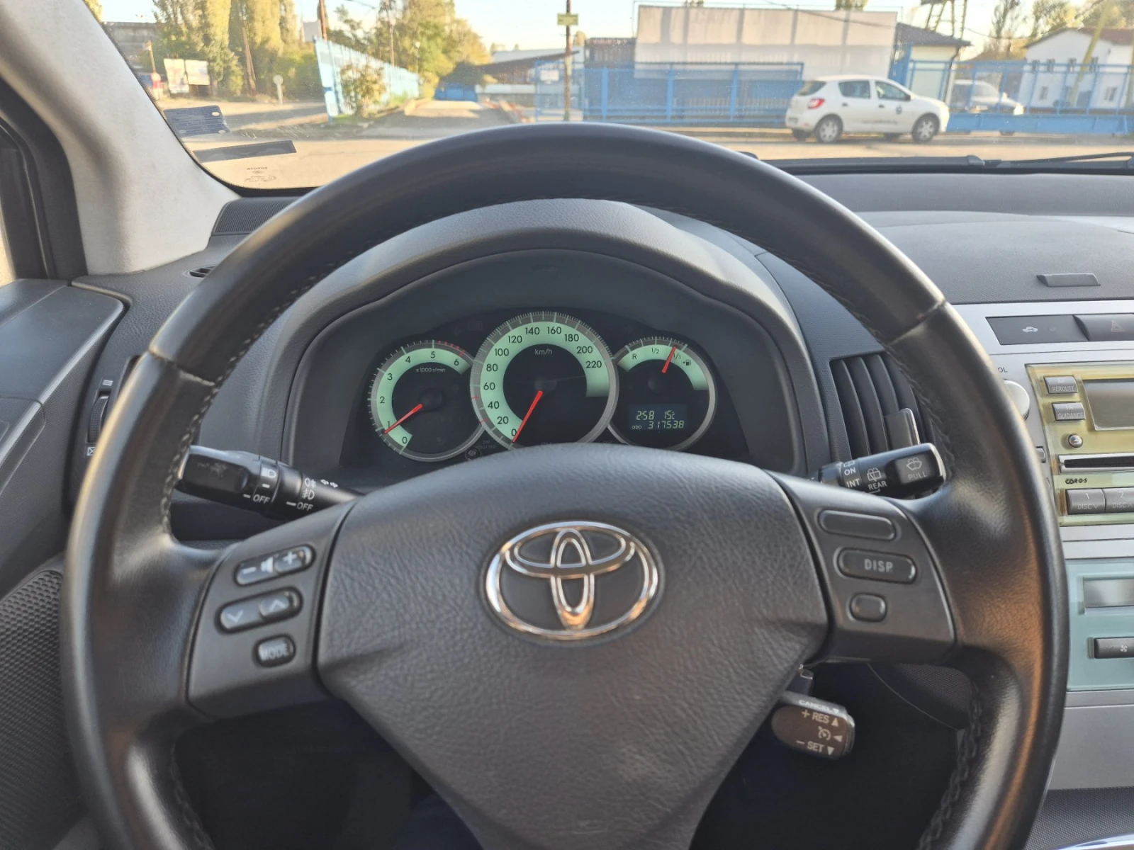 Toyota Corolla verso | Mobile.bg � ����������� 15