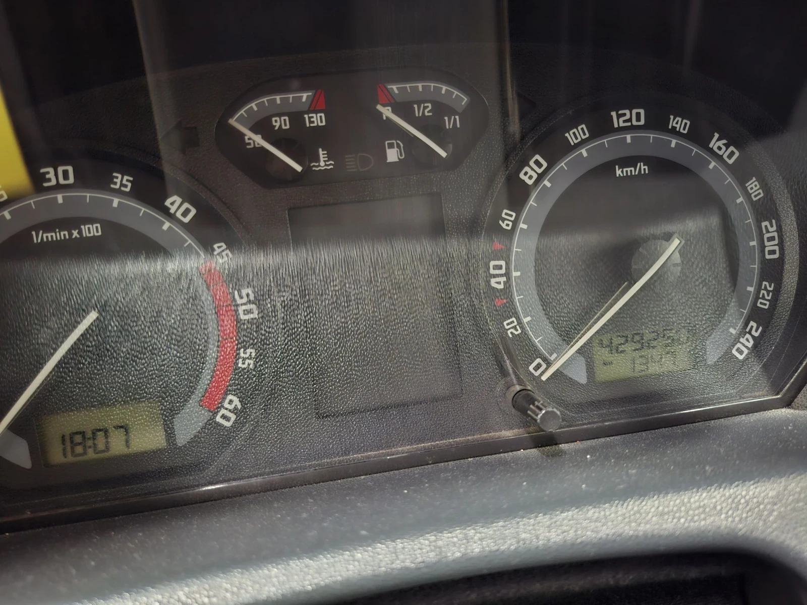 Skoda Fabia 1.9 sdi, снимка 10 - Автомобили и джипове - 53726663