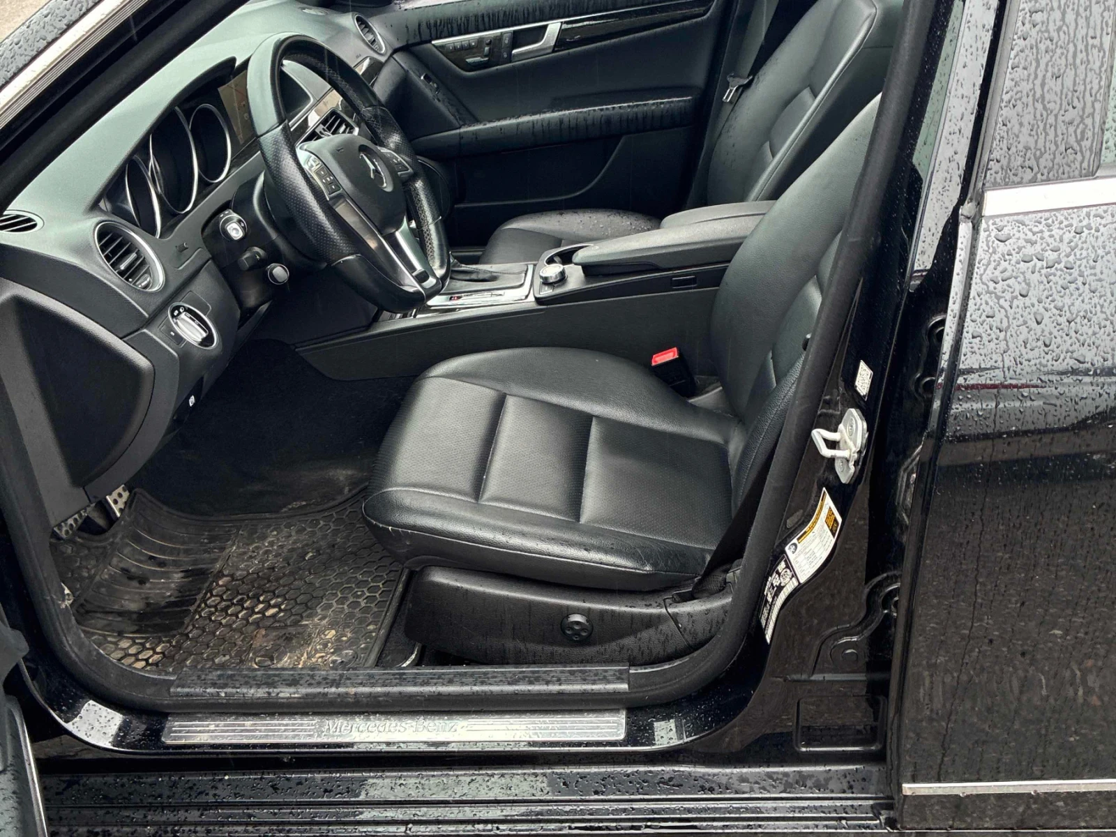 Mercedes-Benz C 350 AMG* 4Matic* Подгрев* Панорама* Без Инцидент* Carf, снимка 11 - Автомобили и джипове - 54005626