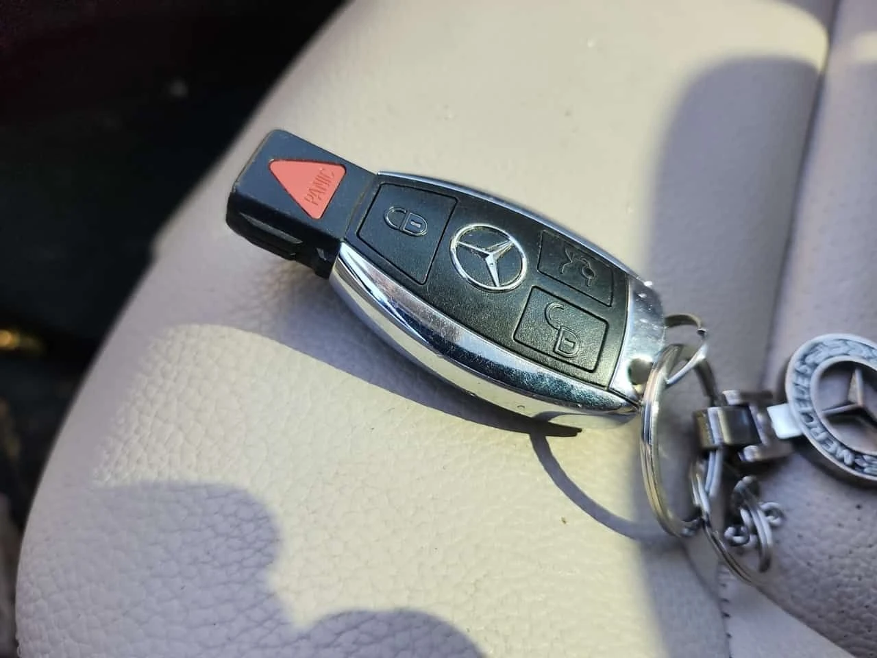 Mercedes-Benz E 300 AMG Line * Без инциденти * LED фарове * CARFAX * , снимка 10 - Автомобили и джипове - 54076851