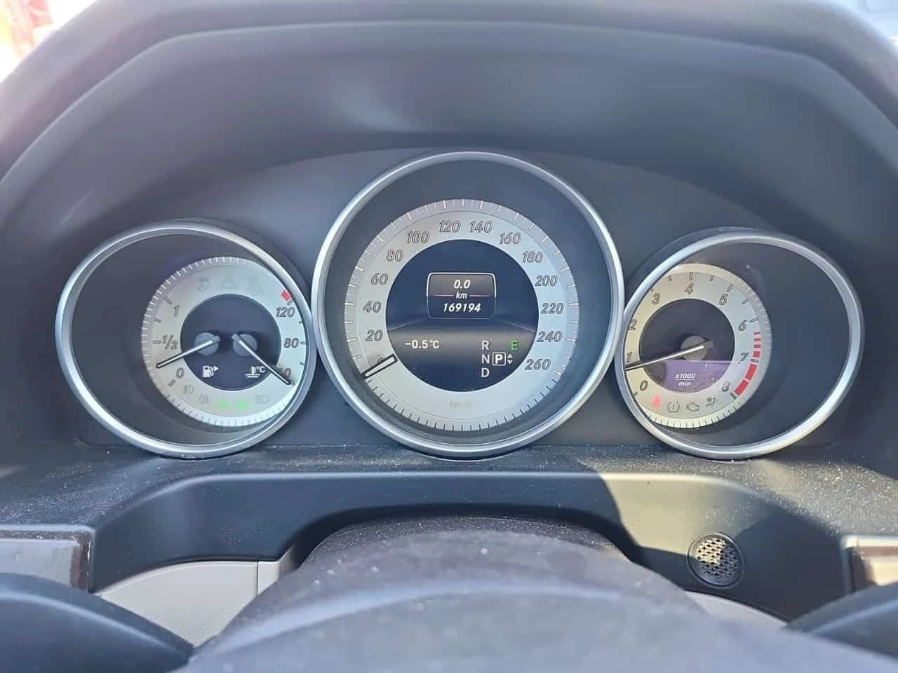 Mercedes-Benz E 300 AMG Line * Без инциденти * LED фарове * CARFAX * , снимка 6 - Автомобили и джипове - 54076851