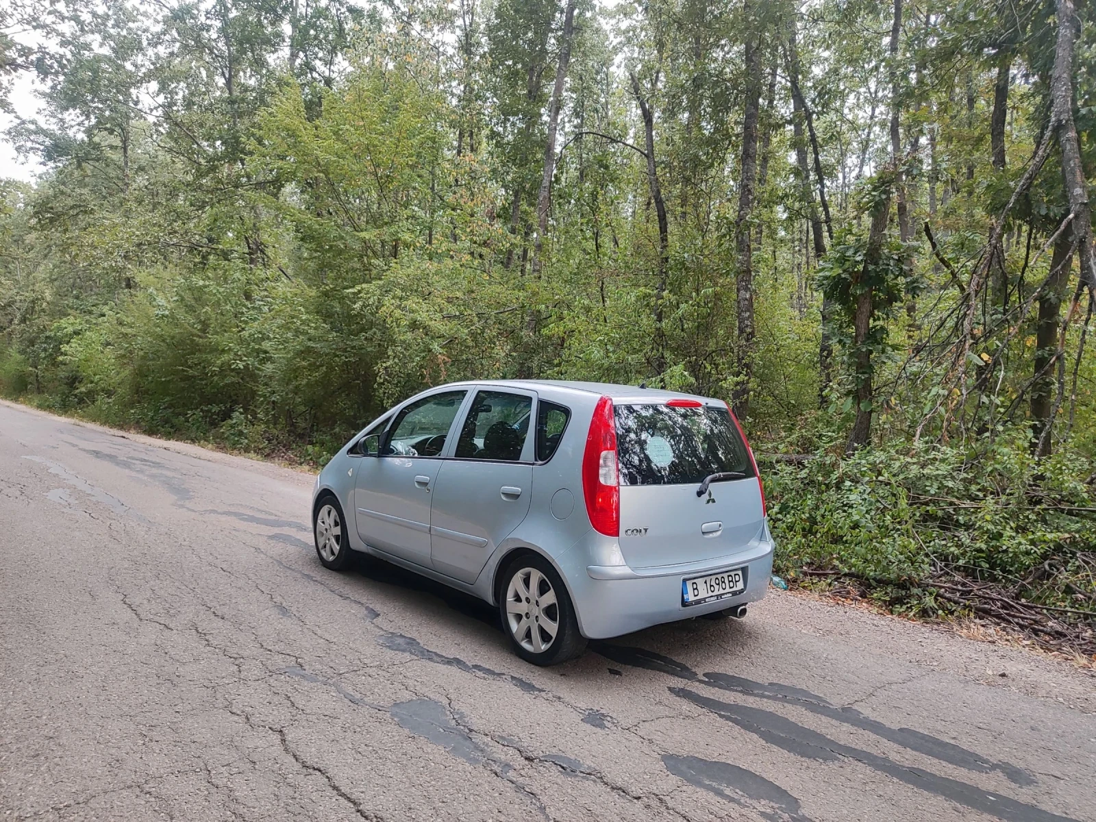 Mitsubishi Colt Автоматик, 6 скорости , снимка 2 - Автомобили и джипове - 54387463