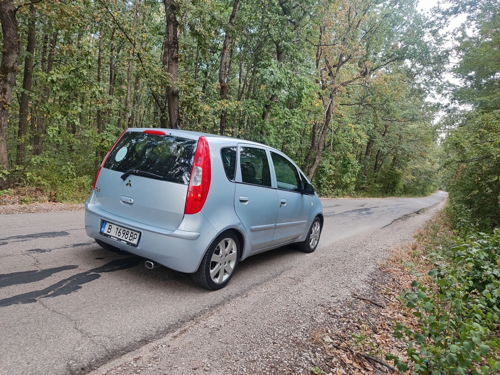 Mitsubishi Colt Автоматик, 6 скорости , снимка 4 - Автомобили и джипове - 54387463
