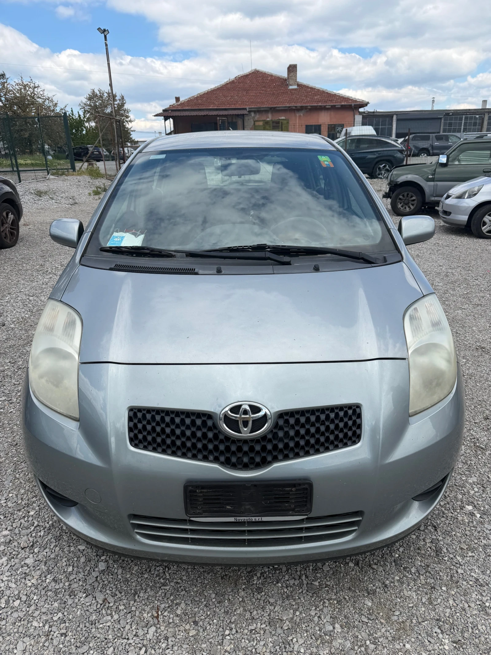 Toyota Yaris 1.0 Benzin
