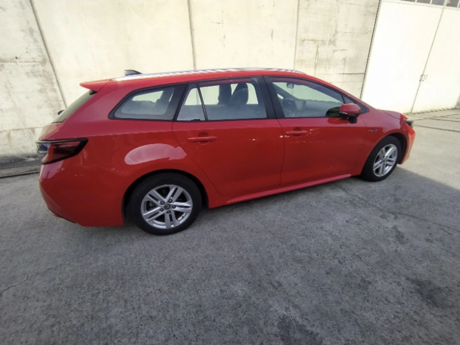 Toyota Corolla 1.8 Hybrid /Business Tech /Реални Км / Гаранционен, снимка 4 - Автомобили и джипове - 54489267