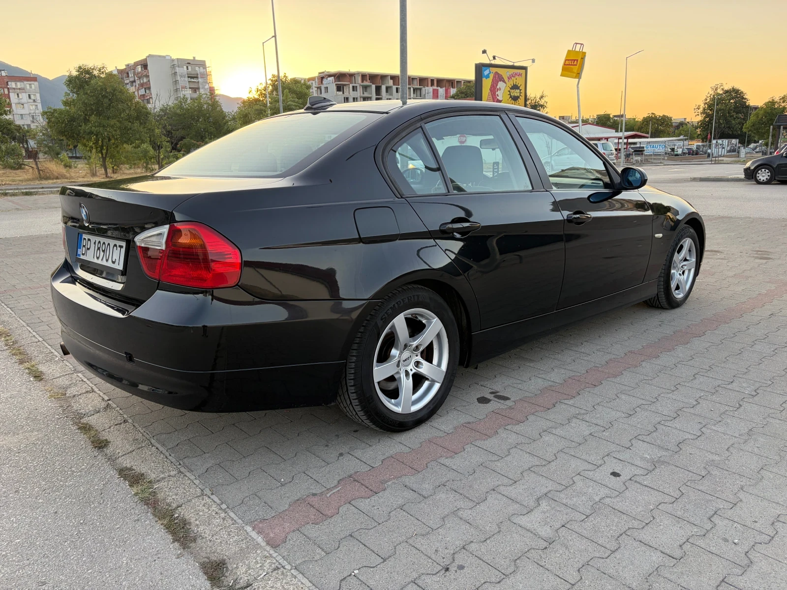 BMW 320 Navi, снимка 6 - Автомобили и джипове - 55512869