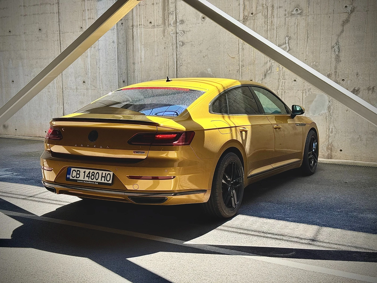 VW Arteon R Line, снимка 8 - Автомобили и джипове - 55599230