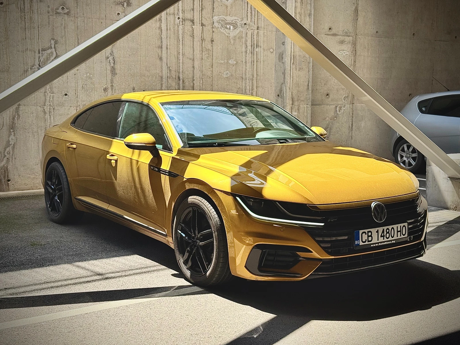 VW Arteon R Line, снимка 3 - Автомобили и джипове - 55599230