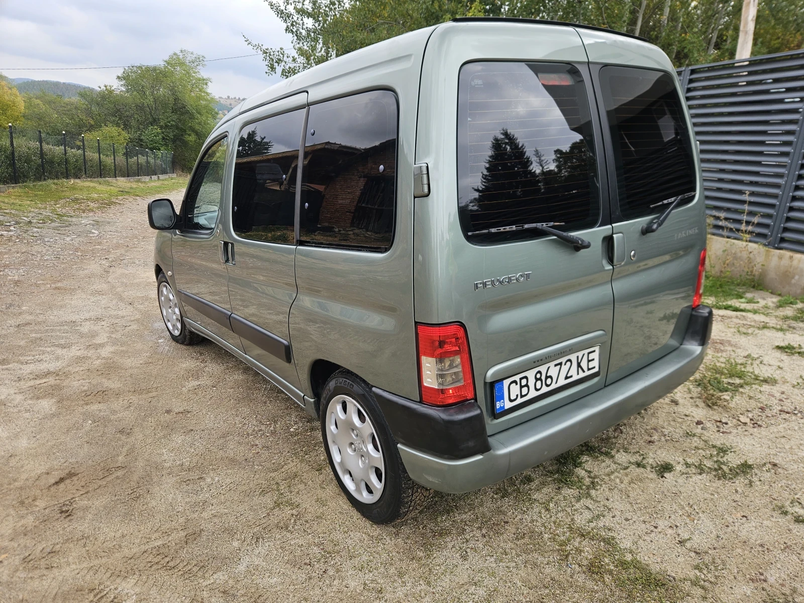 Peugeot Partner 1.6hdi, снимка 4 - Автомобили и джипове - 55944131
