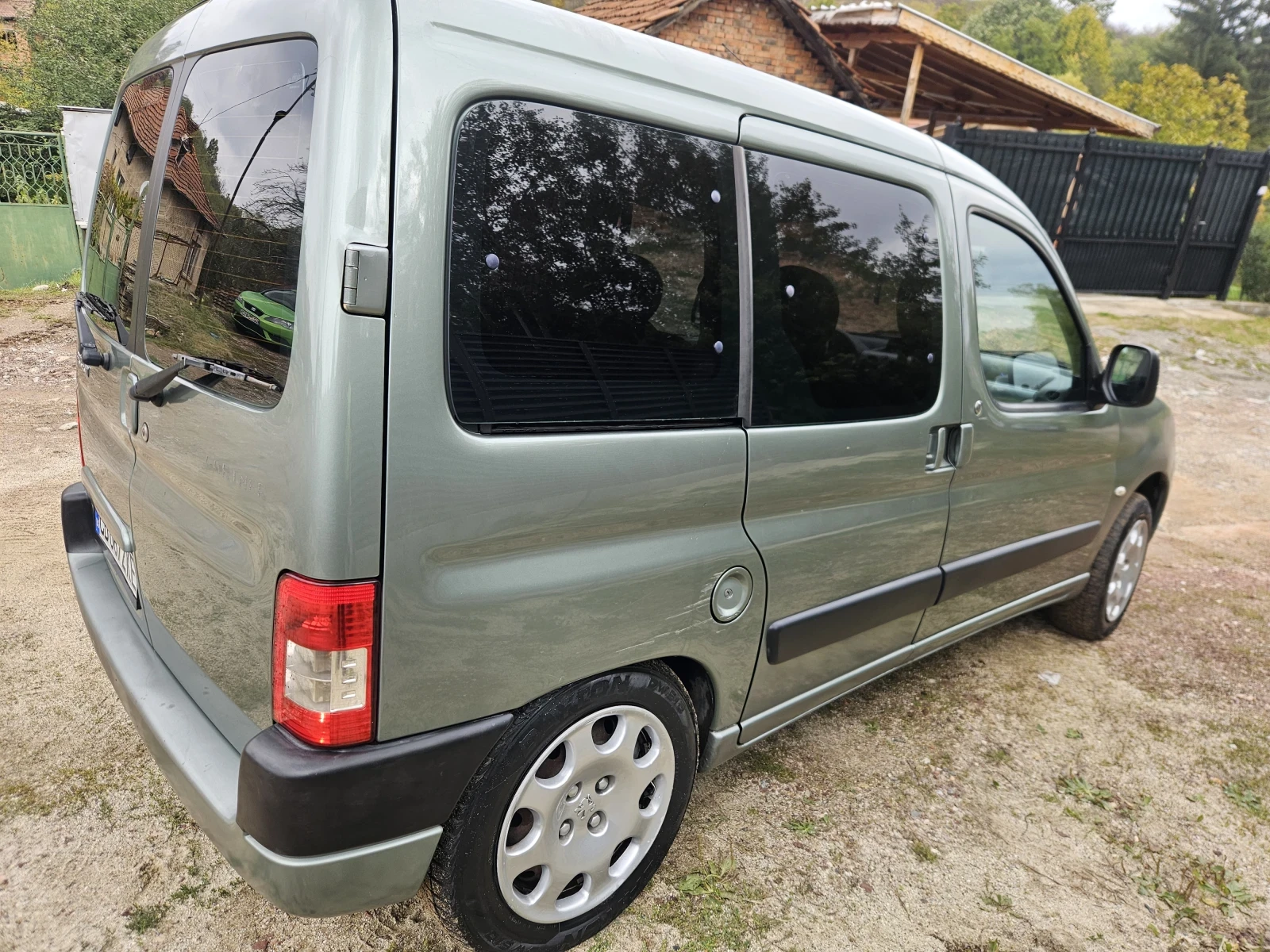 Peugeot Partner 1.6hdi, снимка 3 - Автомобили и джипове - 55944131