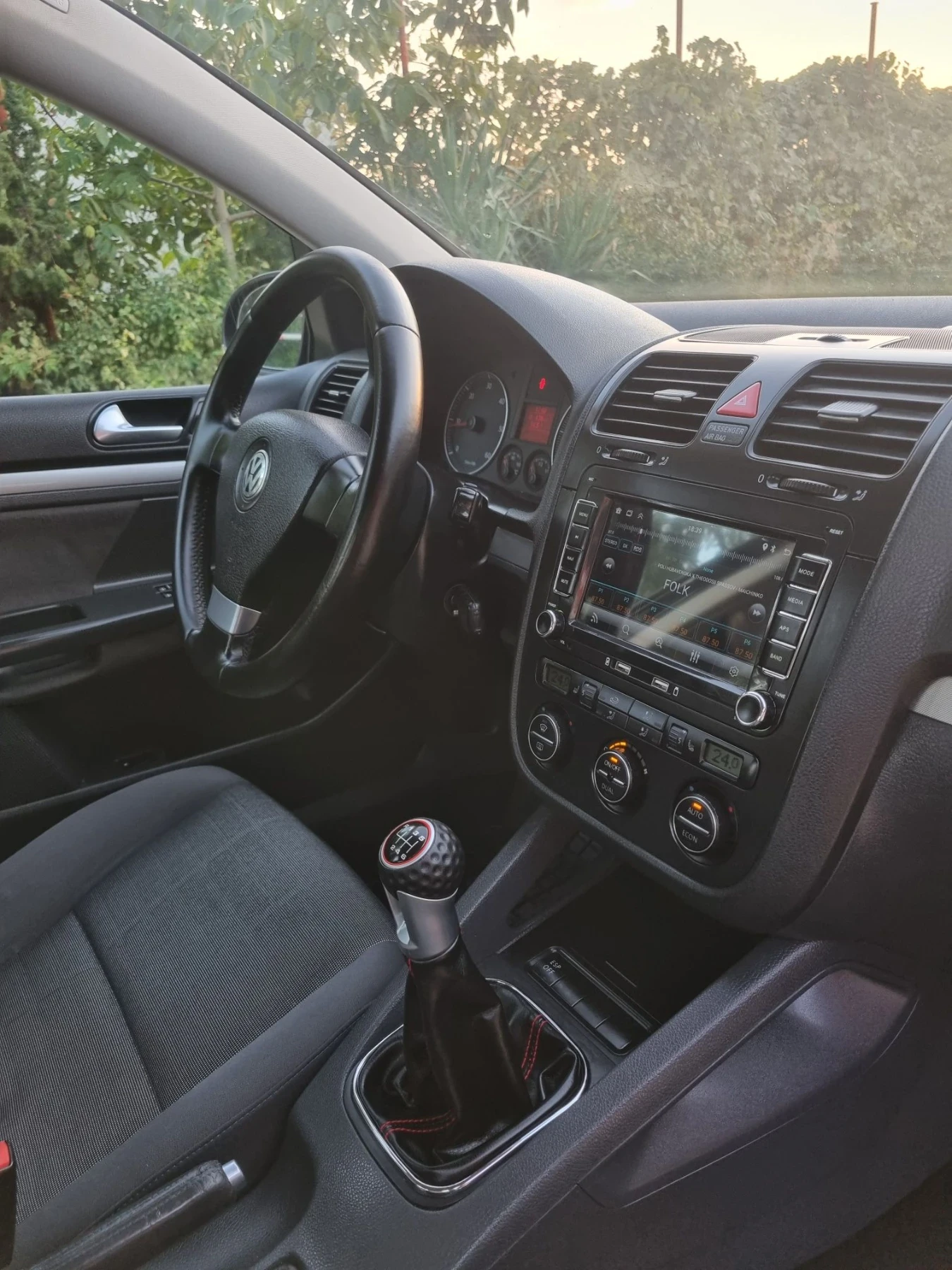 VW Golf 1.9tdi 105 коня 6 степенна скоростна кутия, снимка 13 - Автомобили и джипове - 56167102
