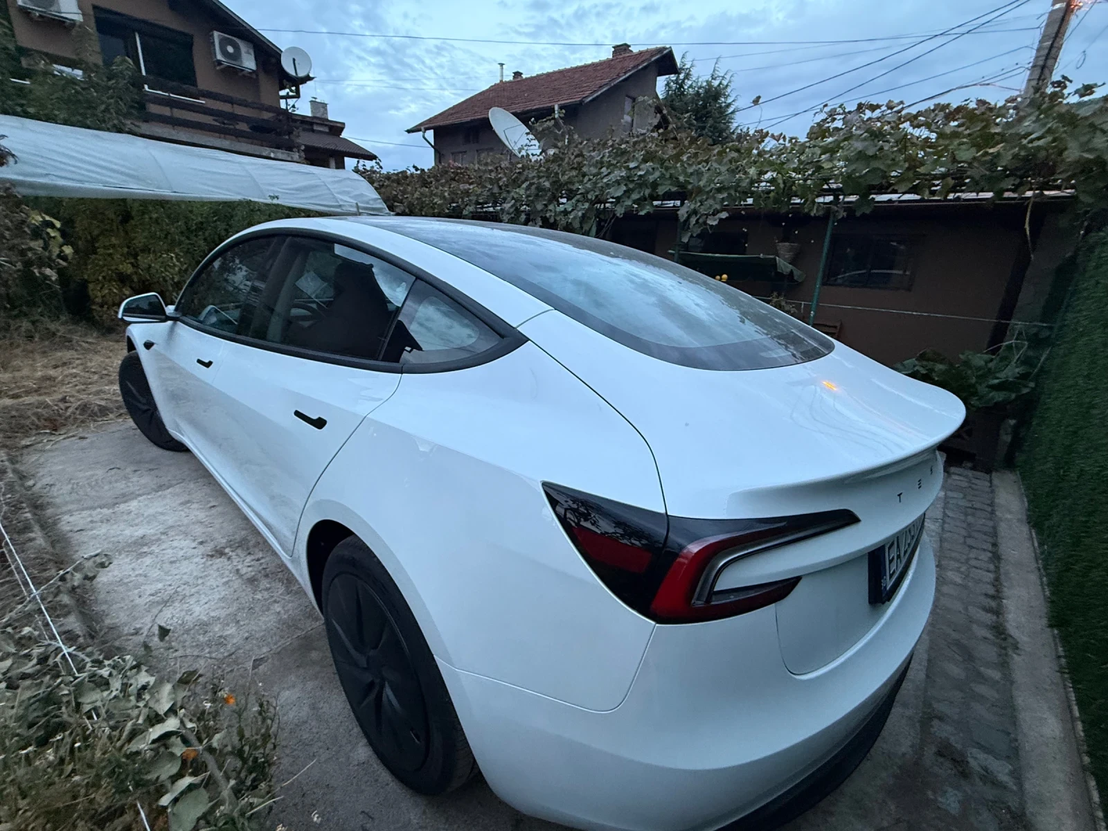 Tesla Model 3 Standard range , снимка 7 - Автомобили и джипове - 56434526
