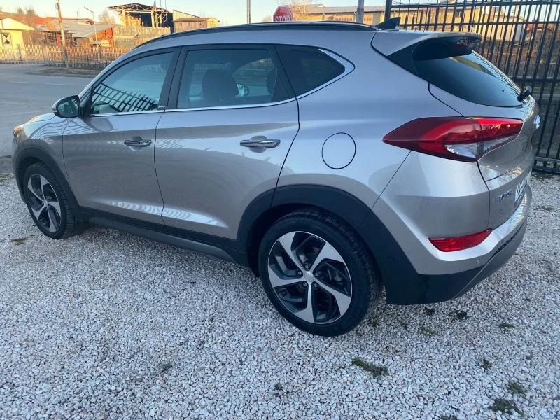 Hyundai Tucson 2.0 CRDI PREMIUM EXCLUSIVE, 185 к.с., FULL ЕКСТРИ, снимка 9 - Автомобили и джипове - 46683930