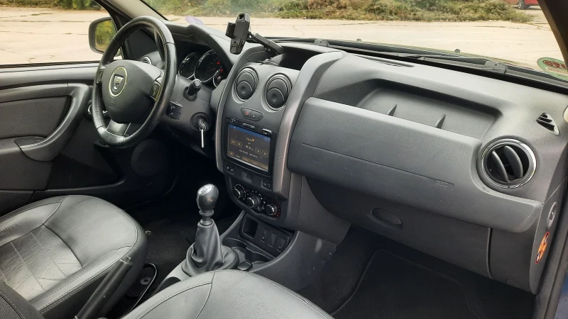 Dacia Duster 1.2TCe Euro6 Navi-Kamera, снимка 12 - Автомобили и джипове - 51998626