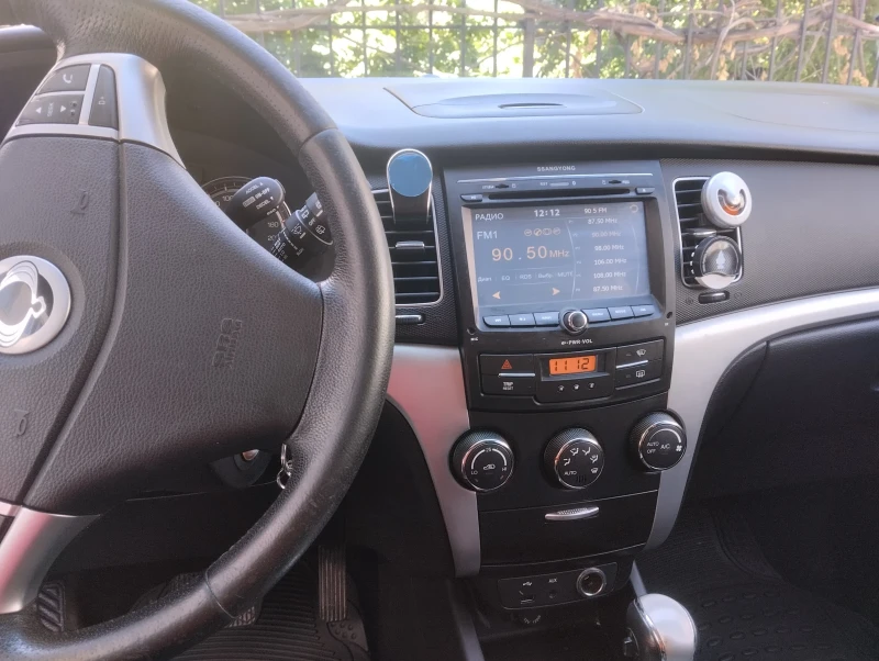 SsangYong Korando 2.0, снимка 2 - Автомобили и джипове - 52496123