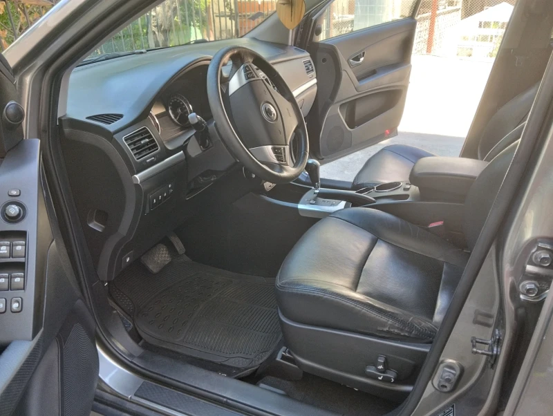 SsangYong Korando 2.0, снимка 7 - Автомобили и джипове - 52496123