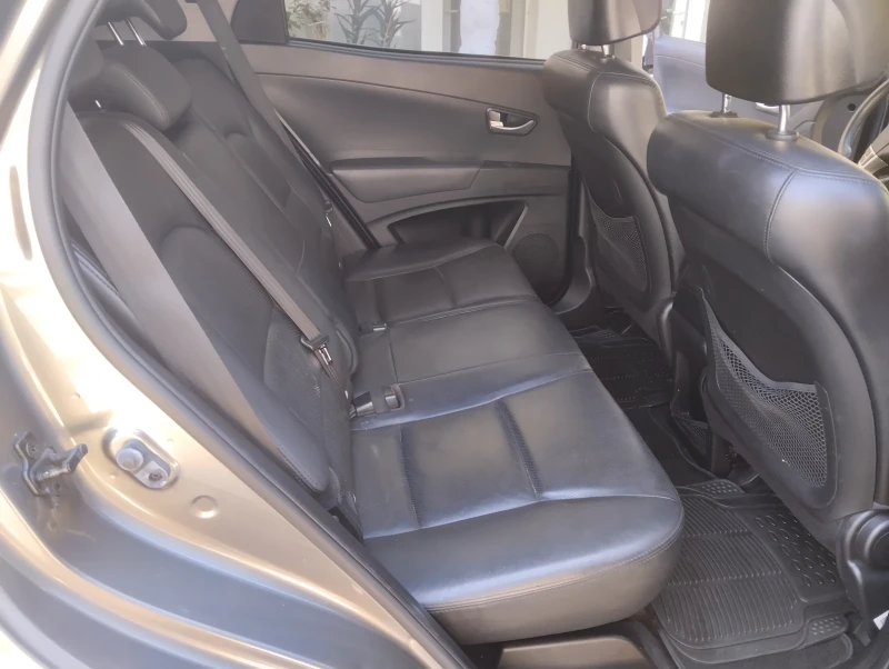 SsangYong Korando 2.0, снимка 8 - Автомобили и джипове - 52496123