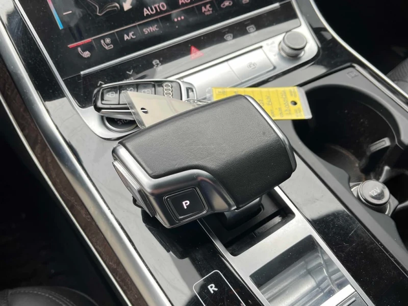 Audi Q7 Technik  CARFAX, снимка 9 - Автомобили и джипове - 52919499