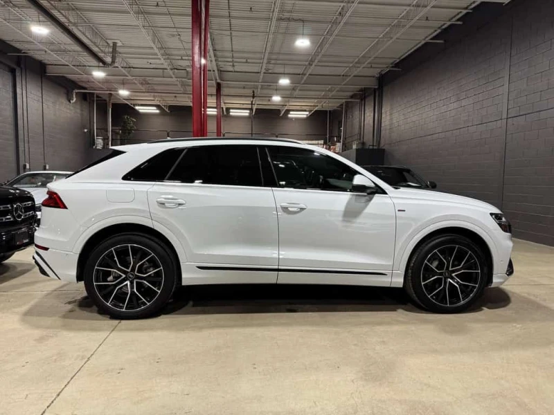 Audi Q8 PROGRESSIV* 360 КАМЕРИ* ОБДУХВАНЕ, снимка 2 - Автомобили и джипове - 53509132