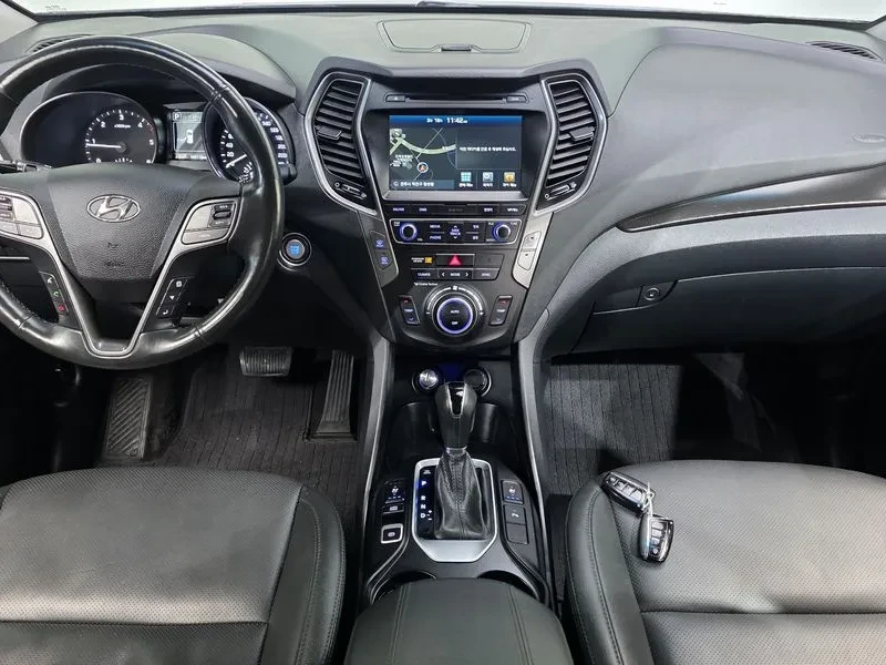 Hyundai Santa fe 2.0, снимка 7 - Автомобили и джипове - 54255452