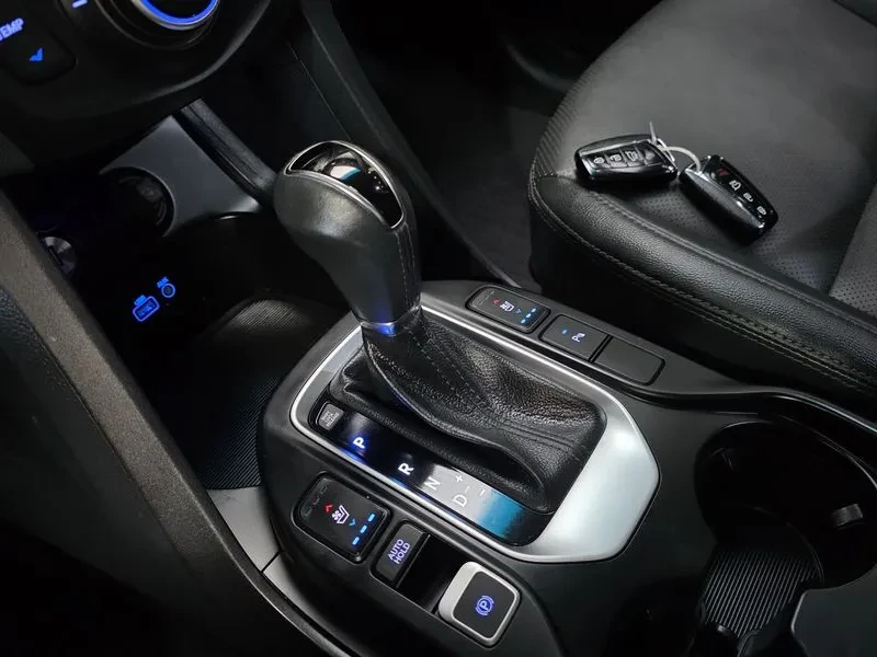 Hyundai Santa fe 2.0, снимка 9 - Автомобили и джипове - 54255452