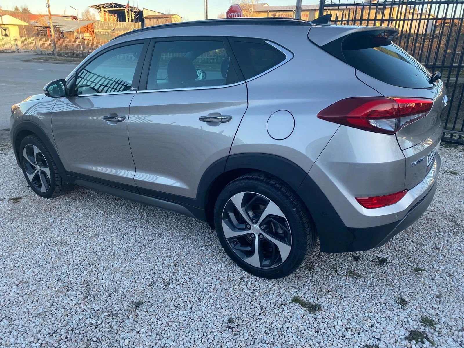 Hyundai Tucson 2.0 CRDI PREMIUM EXCLUSIVE, 185 к.с., FULL ЕКСТРИ - изображение 9