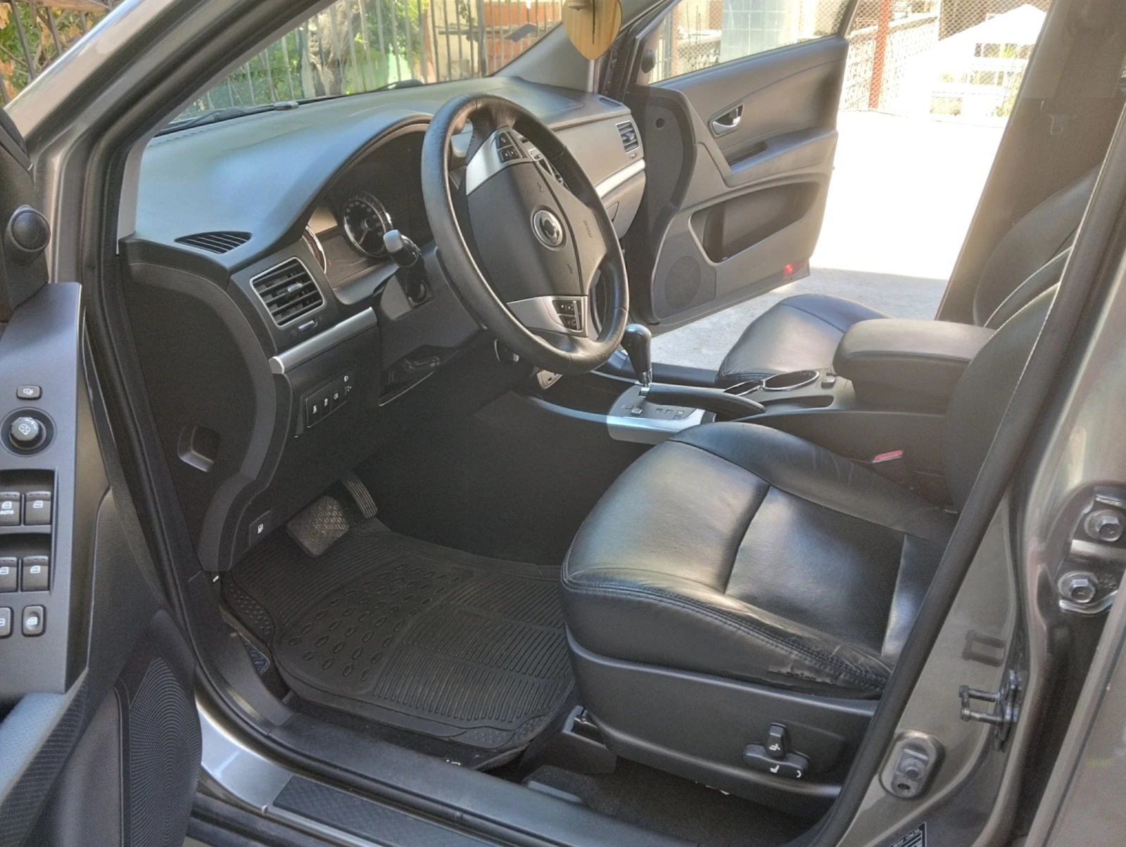 SsangYong Korando 2.0 - изображение 7