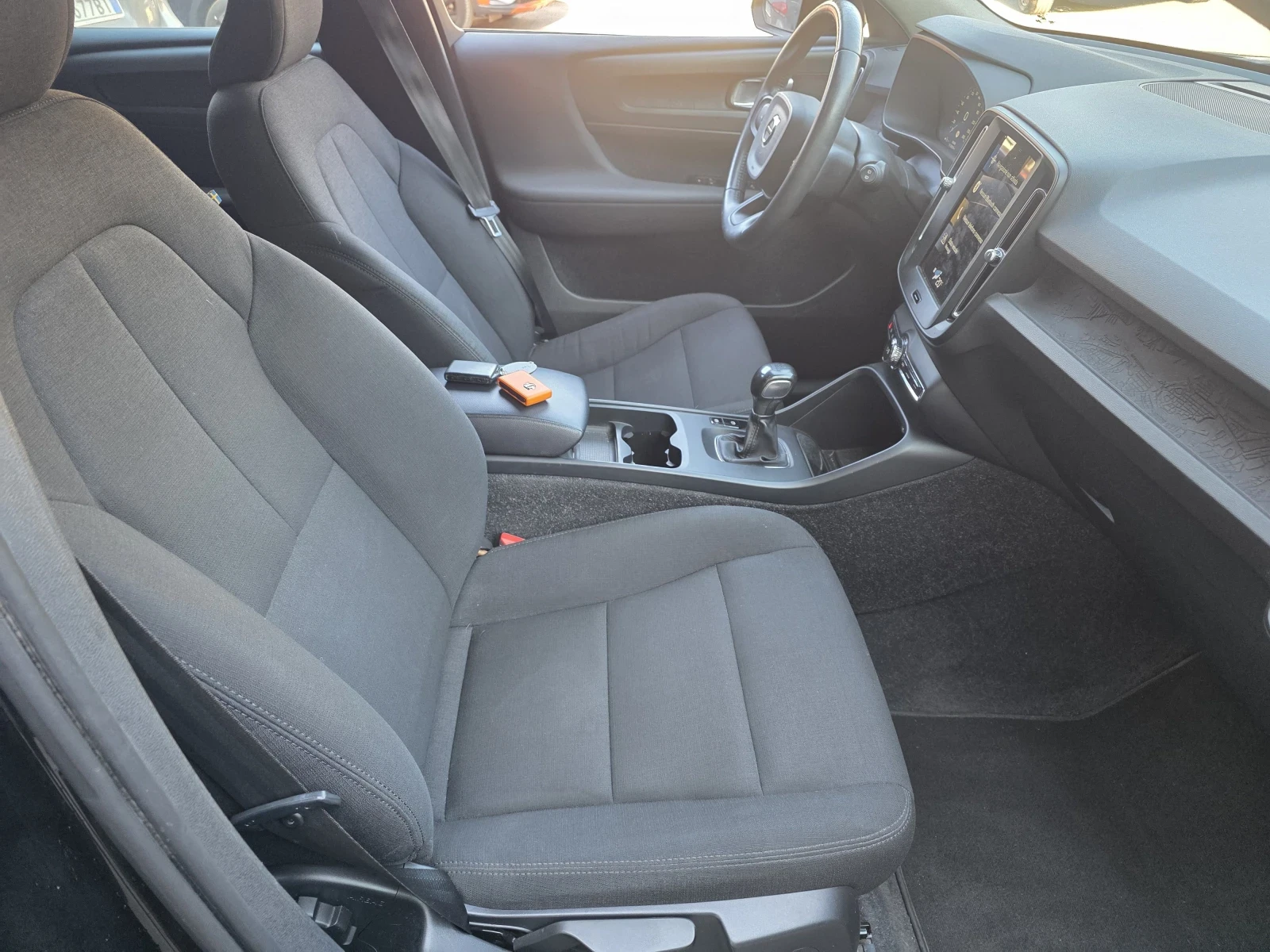 Volvo XC40 1.5T3 - изображение 10