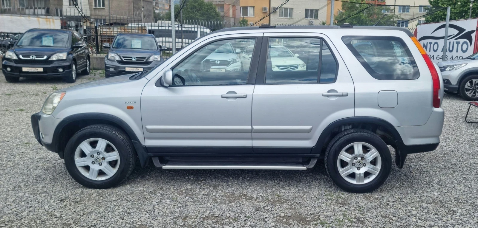 Honda Cr-v 2.0 i-VTEC 4x4 Подържана само в Хонда!, снимка 8 - Автомобили и джипове - 54765348