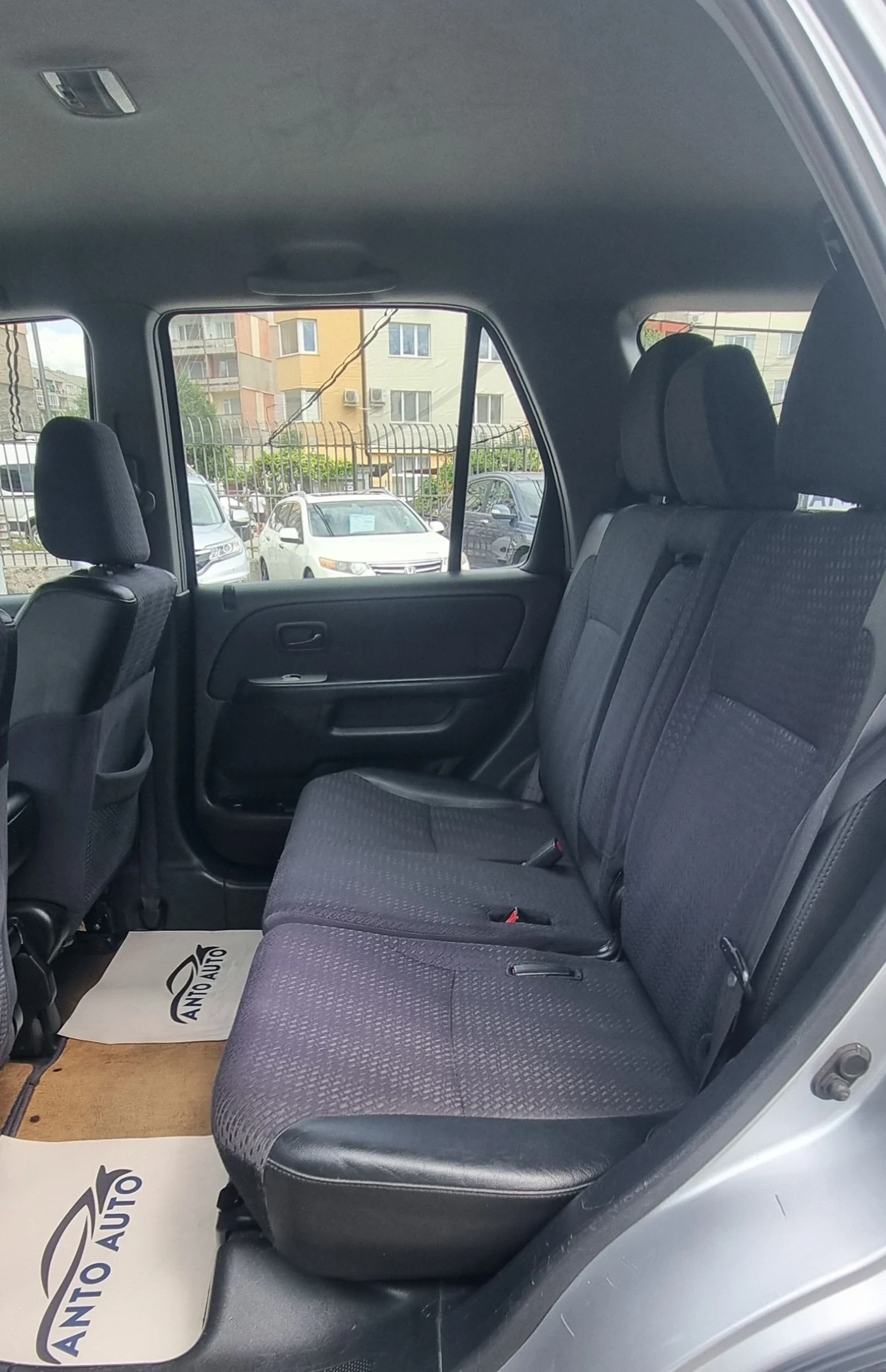 Honda Cr-v 2.0 i-VTEC 4x4 Подържана само в Хонда!, снимка 11 - Автомобили и джипове - 54765348