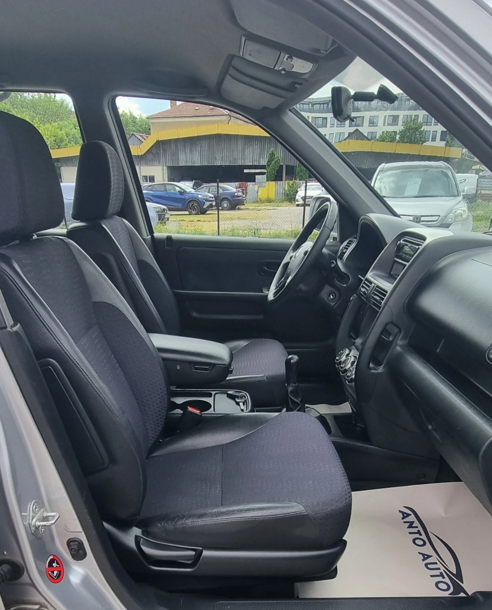 Honda Cr-v 2.0 i-VTEC 4x4 Подържана само в Хонда!, снимка 10 - Автомобили и джипове - 54765348