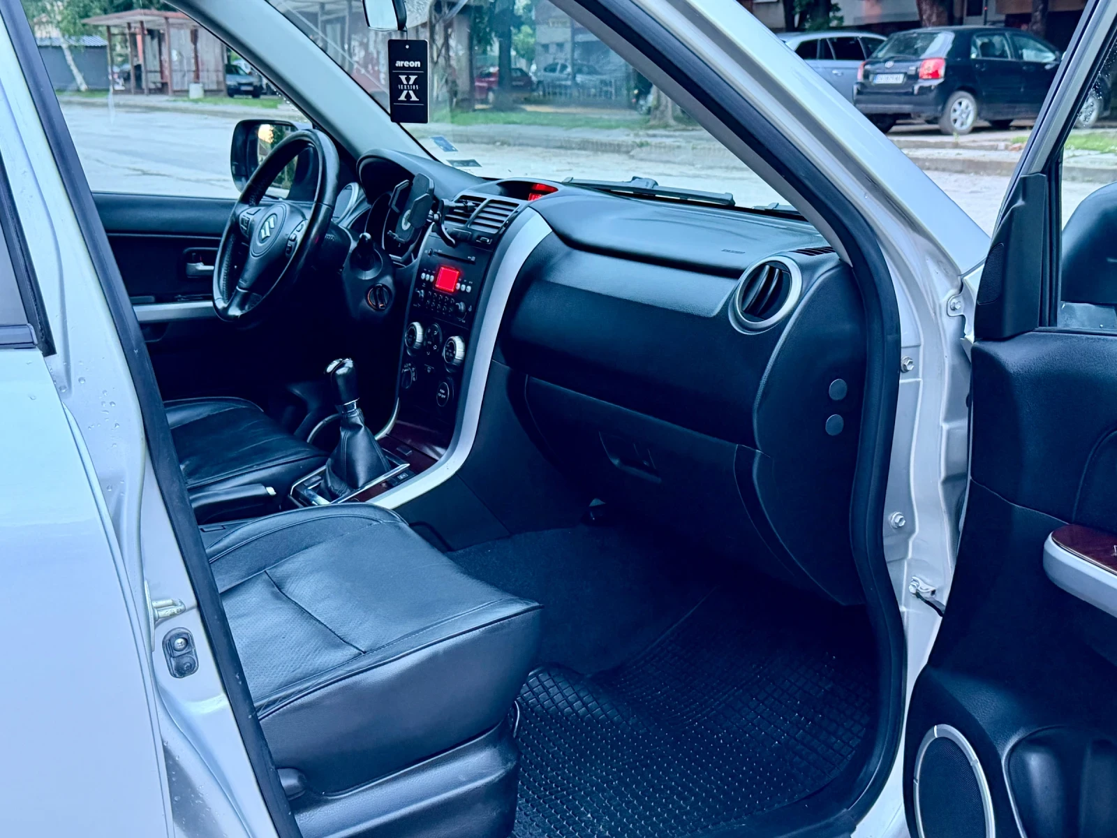 Suzuki Grand vitara 1.9 D, снимка 5 - Автомобили и джипове - 54800962