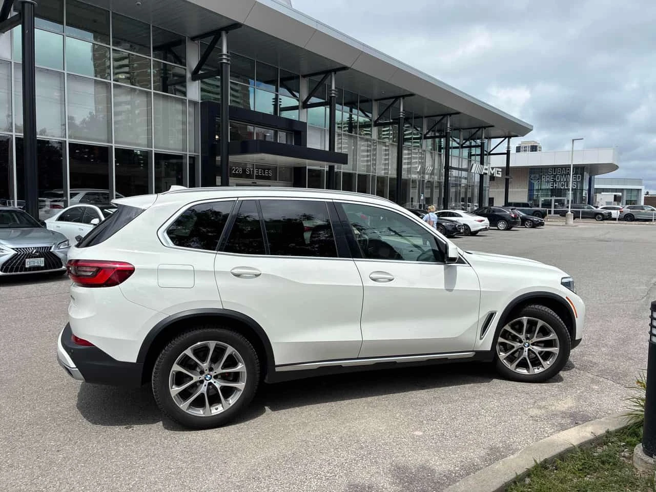 BMW X5 * xDrive40i * АВТОКРЕДИТ БЕЗ ПЪРВОНАЧАЛНА ВНОСКА* , снимка 3 - Автомобили и джипове - 55341157