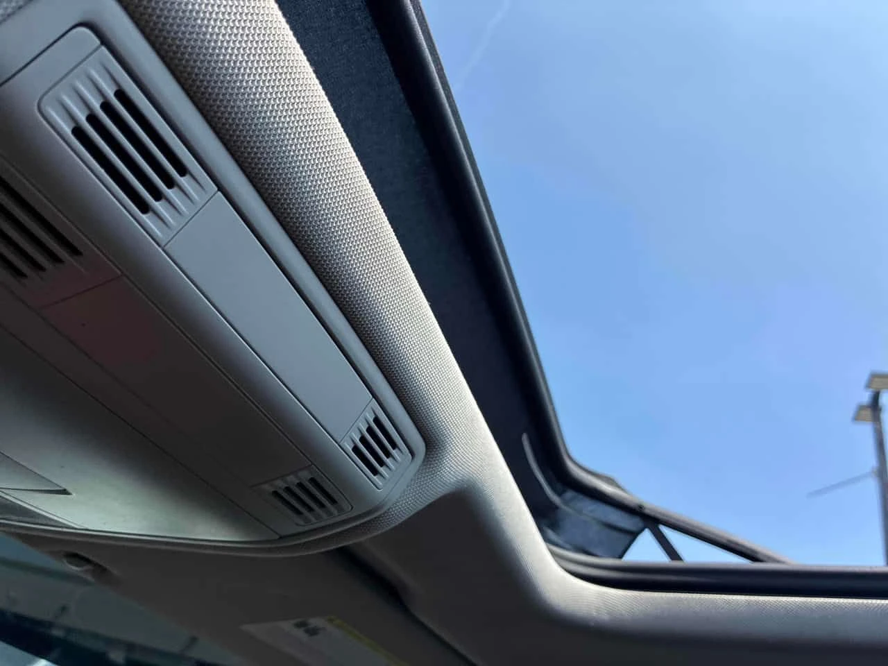 VW Tiguan Highline | CARFAX | ���������� ��� ������������  | Mobile.bg � ����������� 12