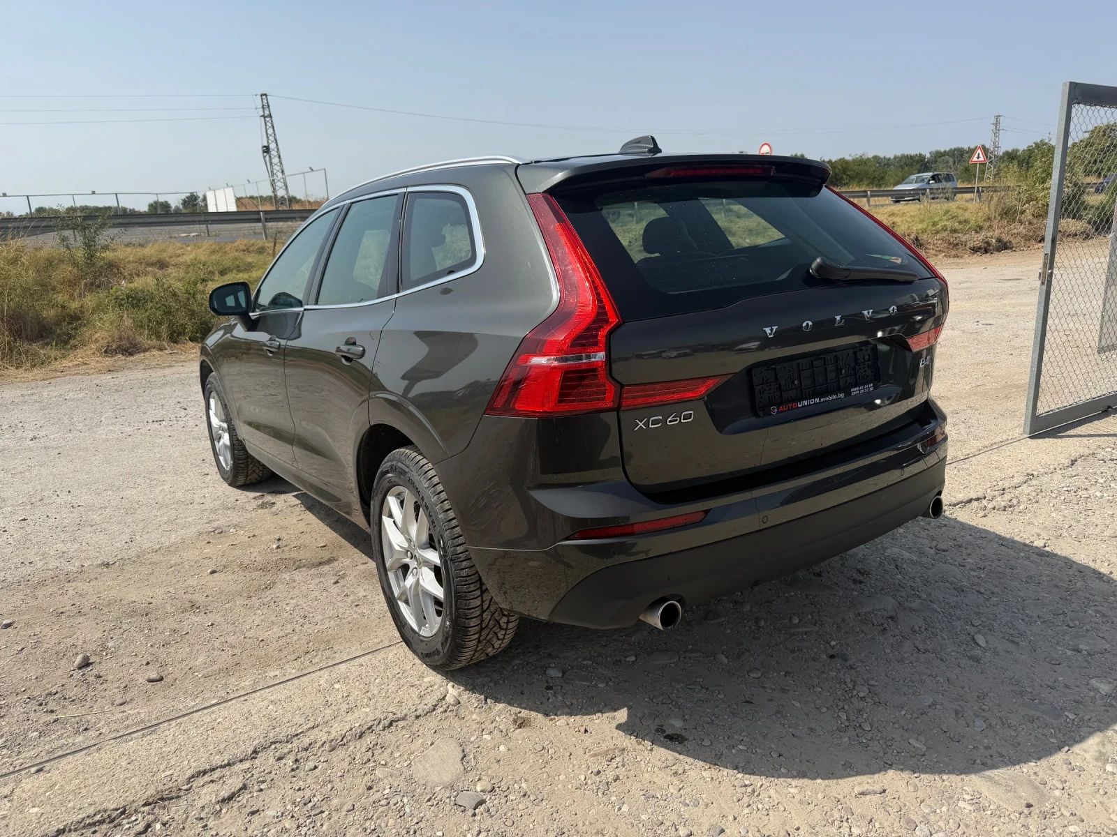 Volvo XC60 B4* 4X4 * ACC* Digital* Carplay, снимка 5 - Автомобили и джипове - 55862769