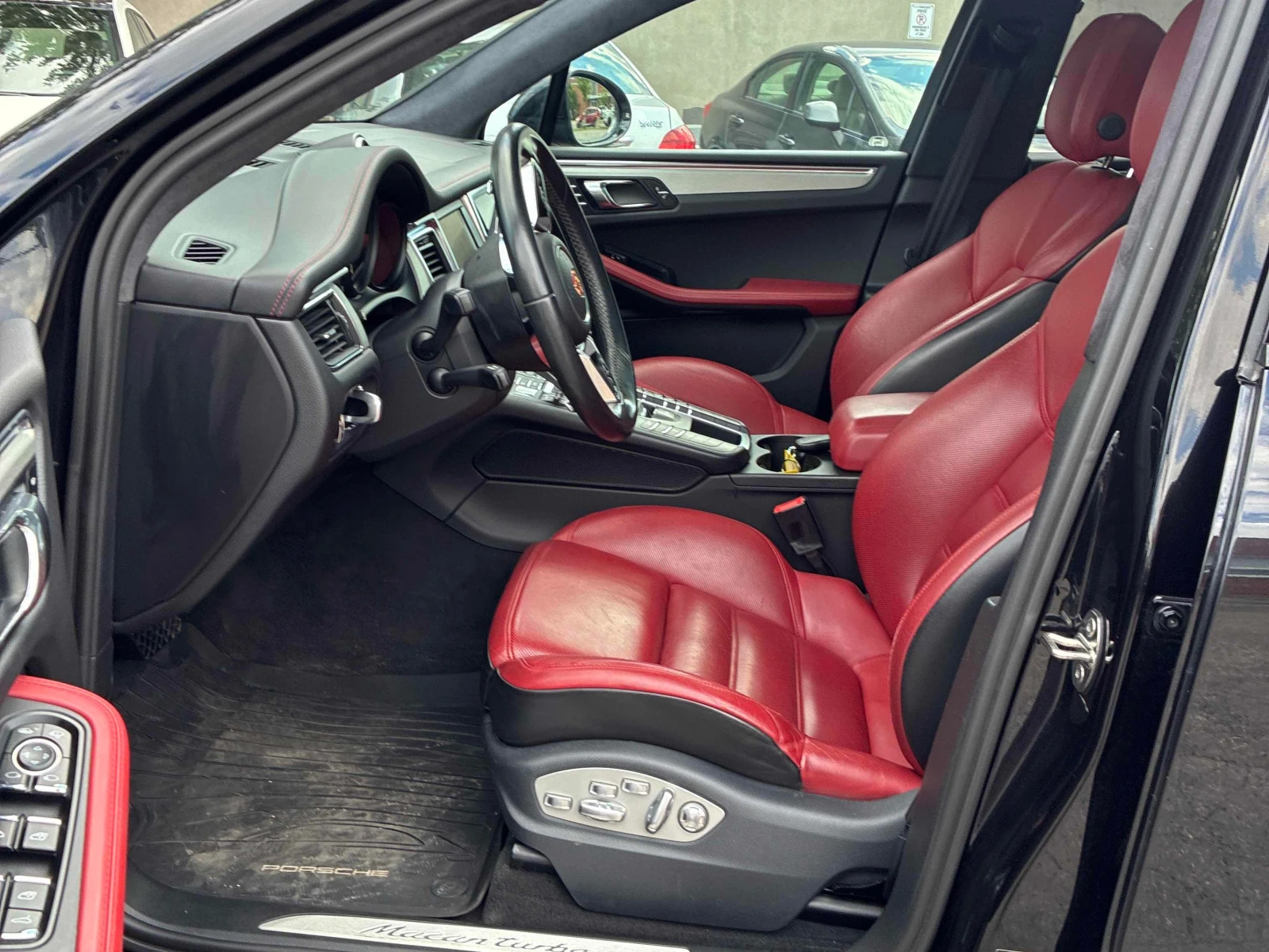 Porsche Macan  Turbo / BOSE / ОБДУХВАНЕ / CARFAX , снимка 12 - Автомобили и джипове - 55948265