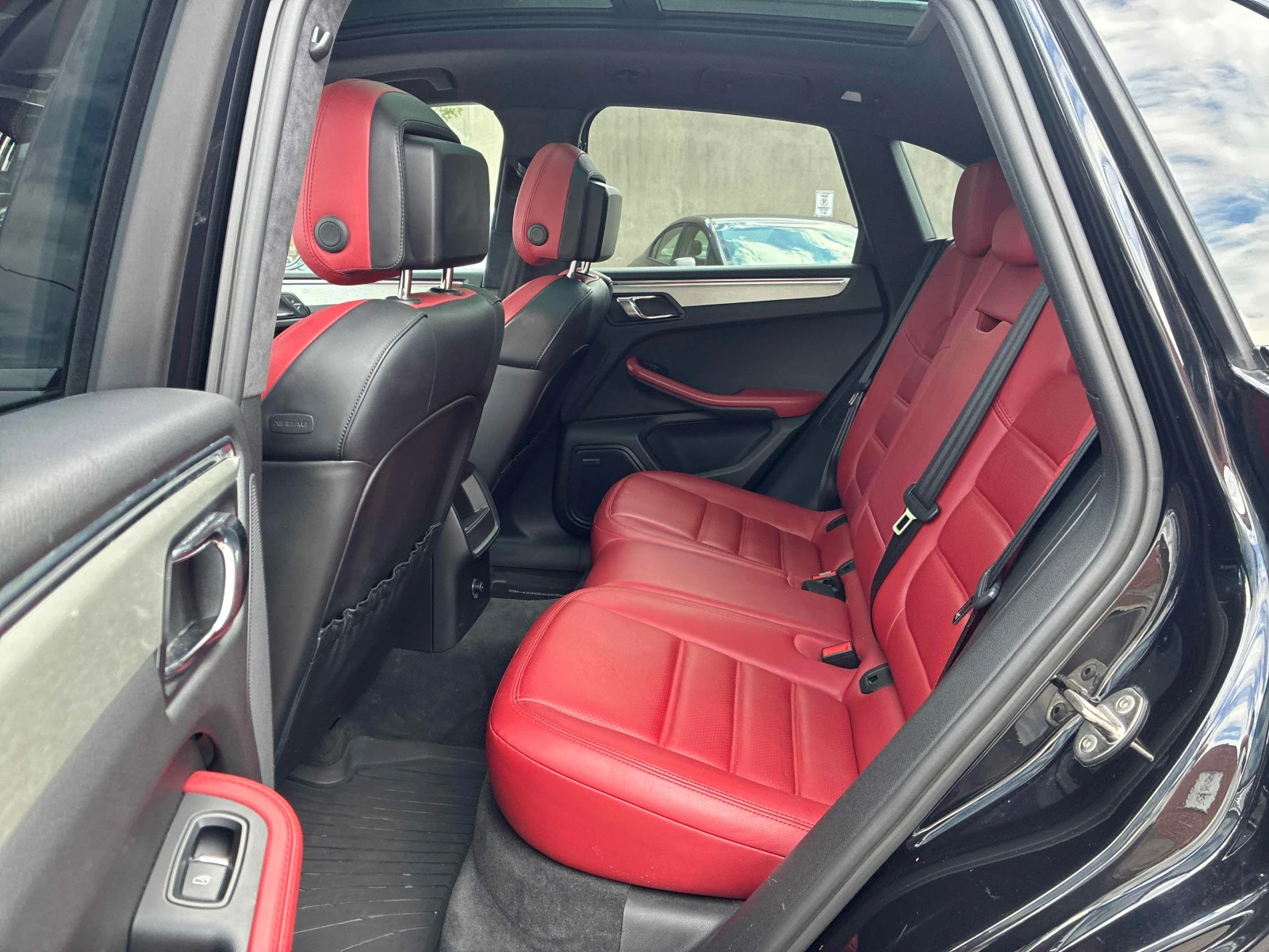 Porsche Macan  Turbo / BOSE / ОБДУХВАНЕ / CARFAX , снимка 13 - Автомобили и джипове - 55948265