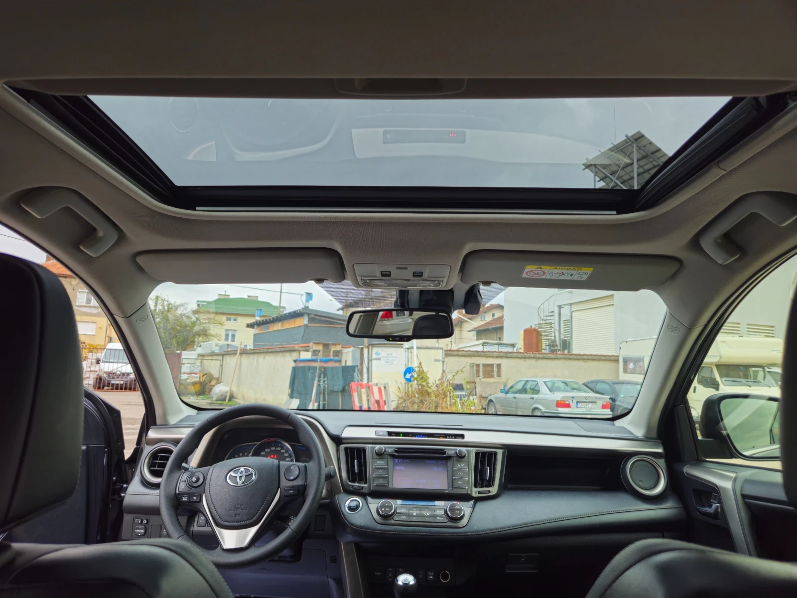 Toyota Rav4 PERMIUM БЕНЗИН, снимка 17 - Автомобили и джипове - 56231228