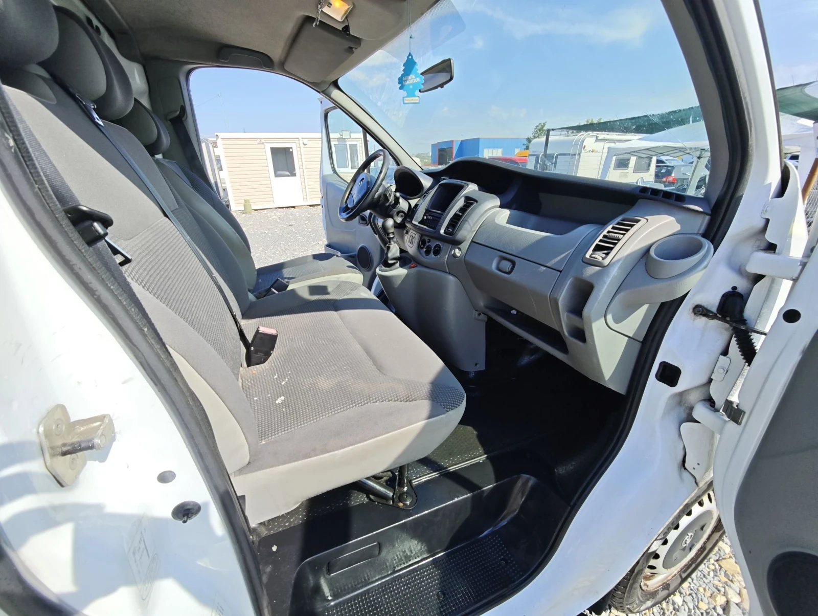 Opel Vivaro Opel vivaro , снимка 12 - Бусове и автобуси - 54858616