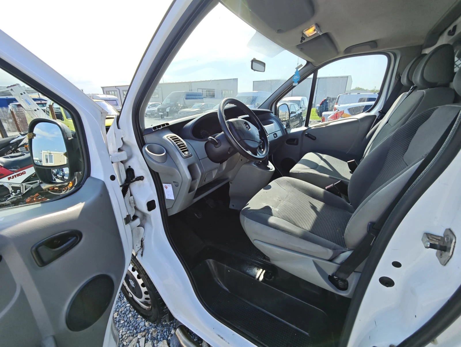 Opel Vivaro Opel vivaro , снимка 9 - Бусове и автобуси - 54858616