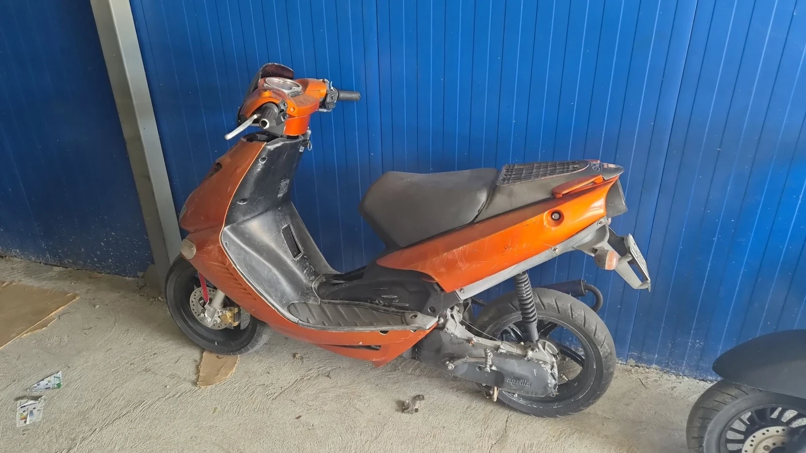 Aprilia 50 Скутери 8 броя на едро и дребно, снимка 2 - Мотоциклети и мототехника - 54962258