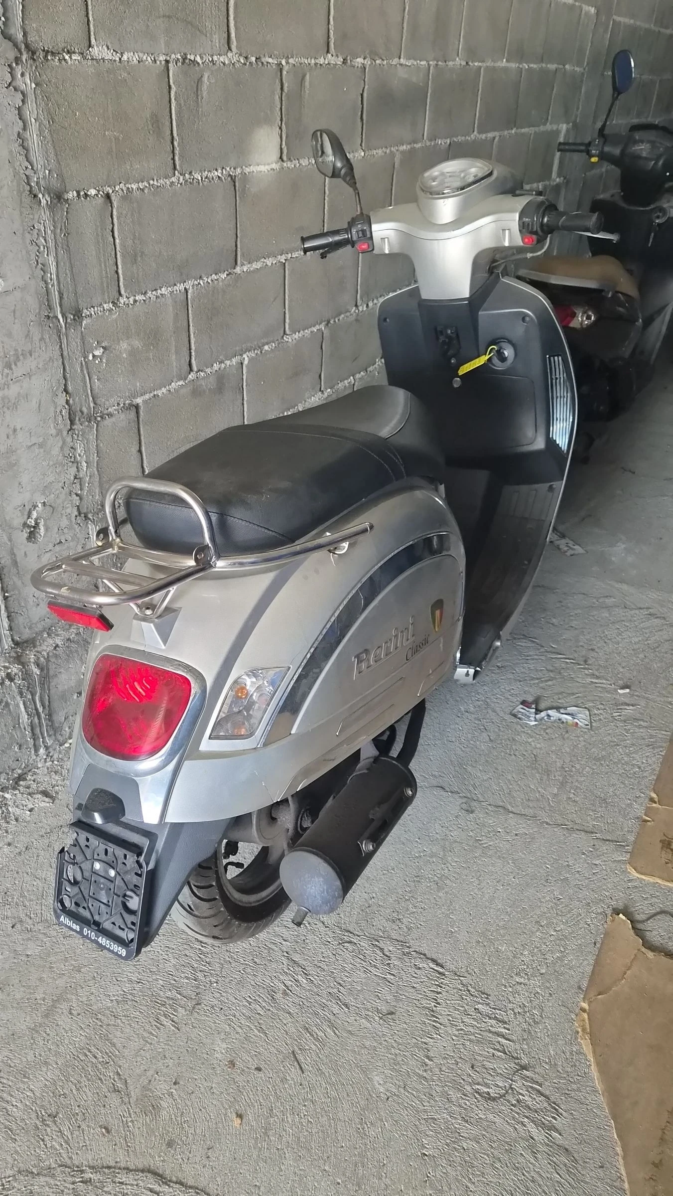 Aprilia 50 Скутери 8 броя на едро и дребно, снимка 5 - Мотоциклети и мототехника - 54962258