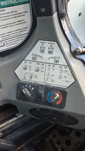 Мини челни товарачи Bobcat T650, снимка 10
