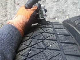 Гуми Зимни 235/60R17, снимка 4