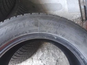 Гуми Зимни 235/60R17, снимка 7